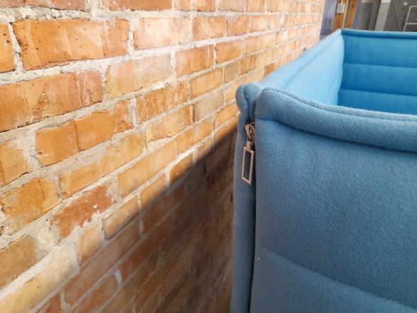 Kanapa / Sofa 2-osobowa Vitra - Alcove, niebieska