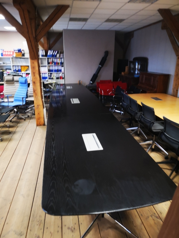 Stół konferencyjny Vitra - 7m