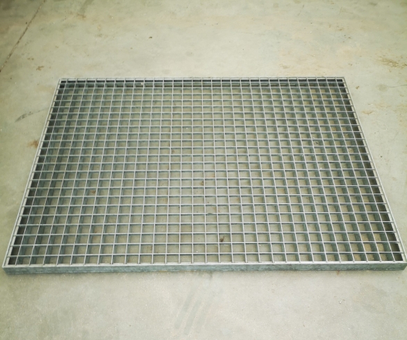 Krata Wema, Pomostowa 1000 x 800 